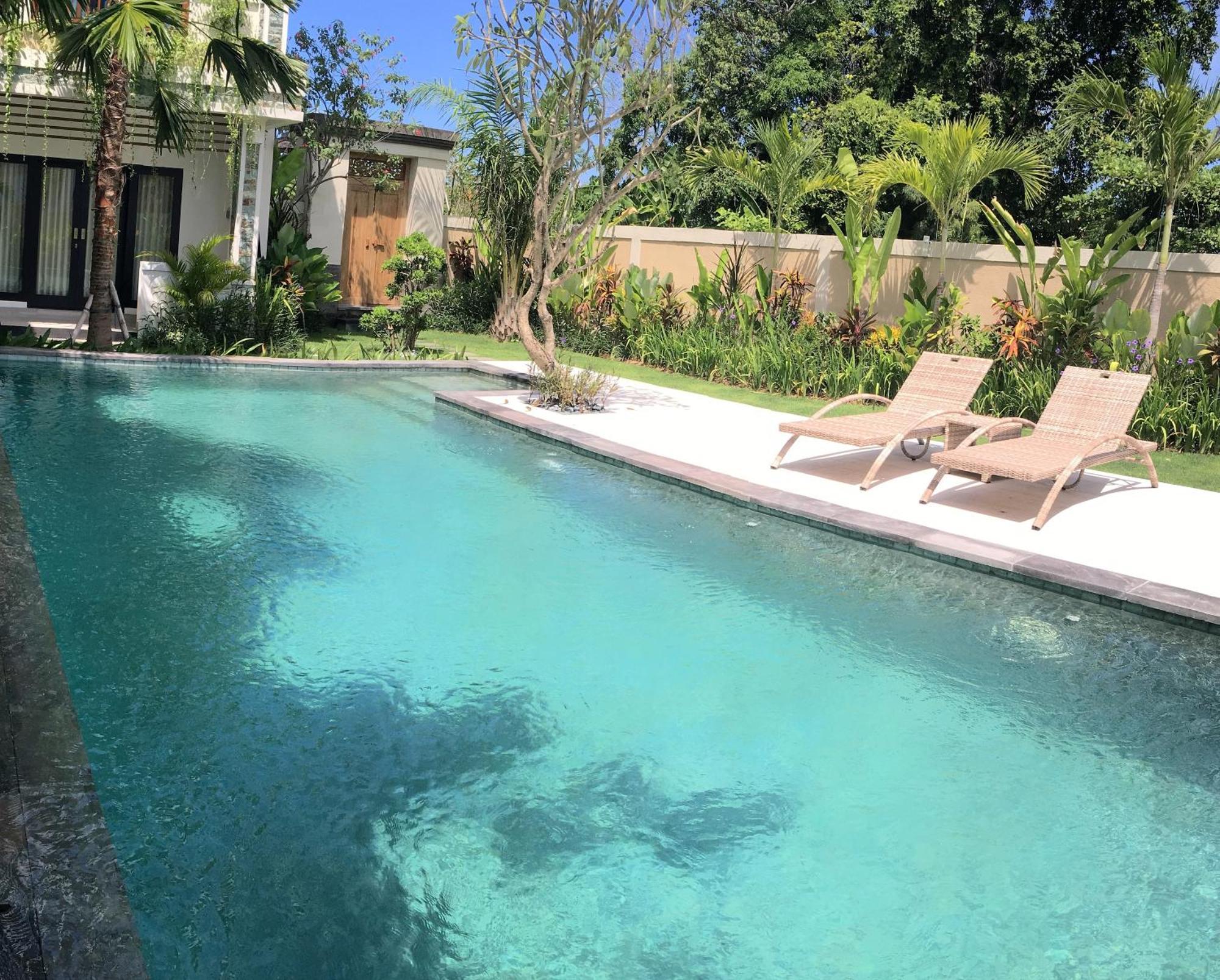Indah Homestay Seminyak Pokoj fotografie